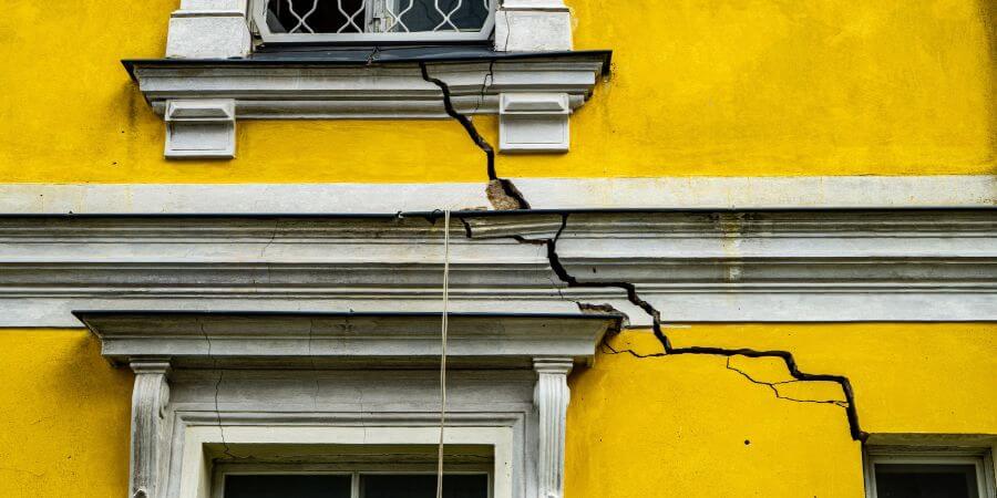 Responsabilidad constructor daños materiales edificación